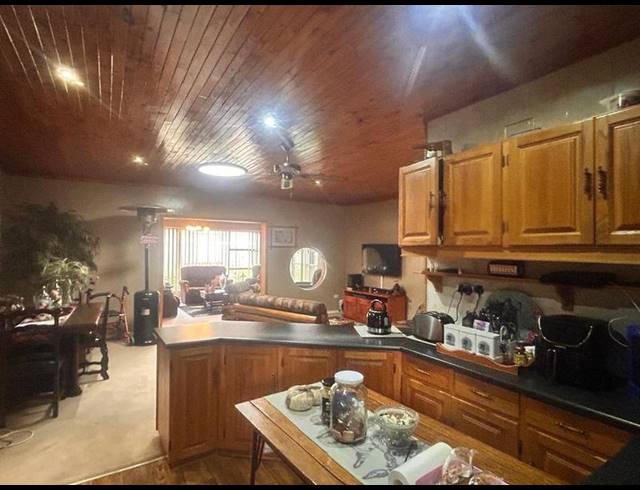 3 BEDROOM TOWNHOUSE FOR SALE IN STANDERTON CENTRAL